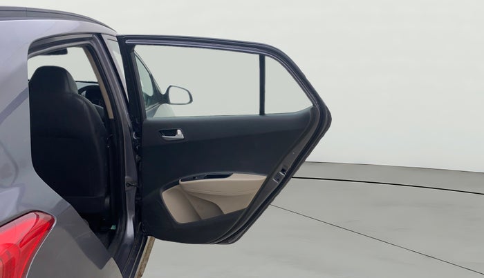 2017 Hyundai Grand i10 SPORTZ (O) AT 1.2 KAPPA VTVT, Petrol, Automatic, 31,331 km, RHS Rear Door