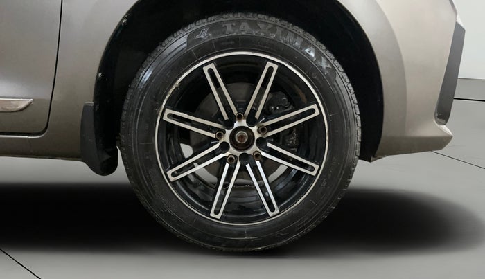 2018 Maruti Ertiga VXI SHVS, Petrol, Manual, 84,509 km, Right Front Wheel