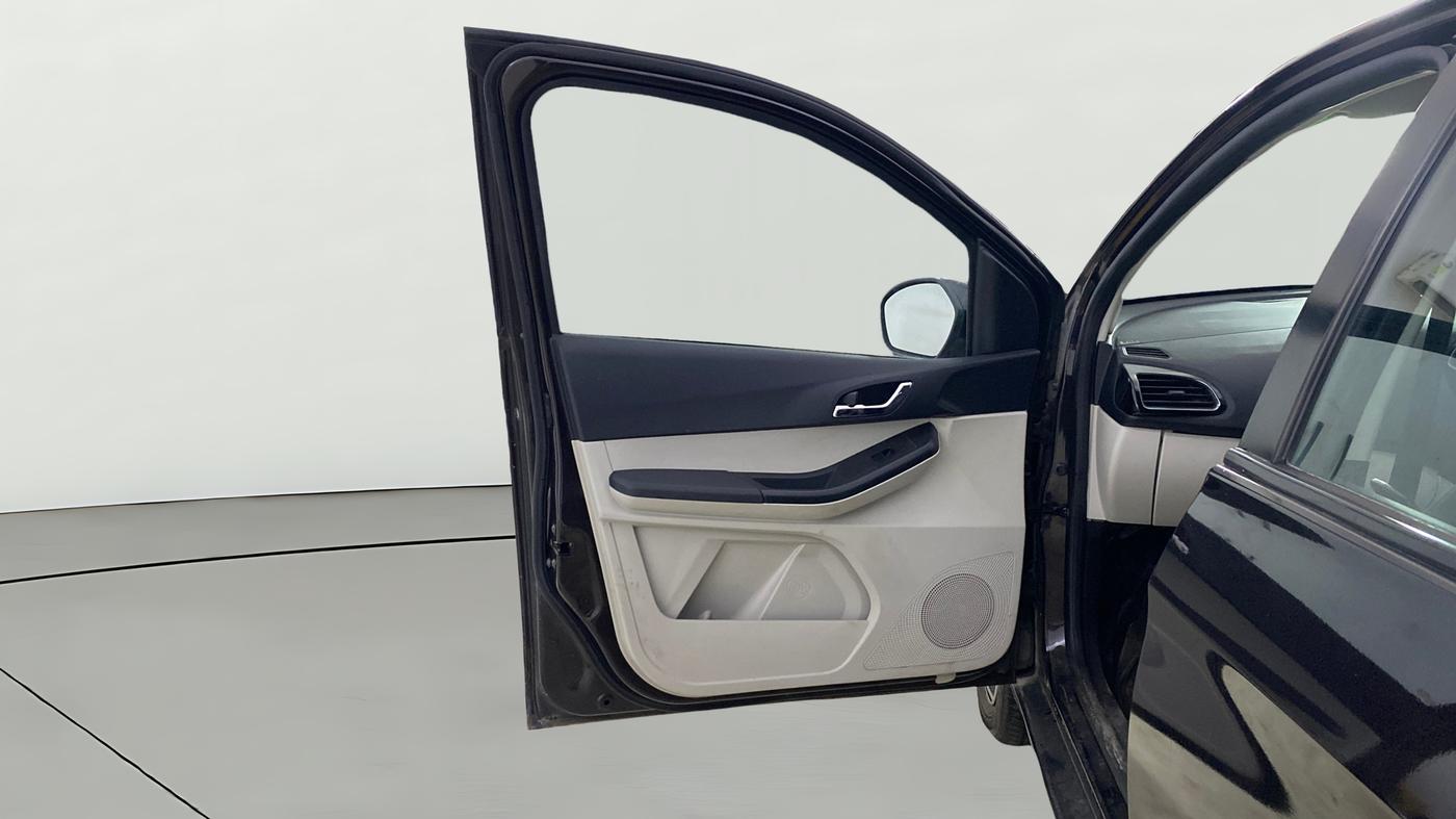2022 Tata Tiago XZ PLUS CNG, CNG, Manual, 21,445 km, LHS Front Door