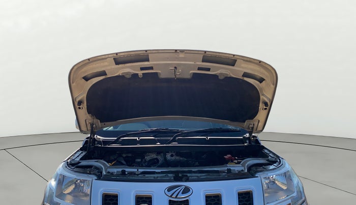 2017 Mahindra TUV300 T8, Diesel, Manual, 96,442 km, Open Bonet