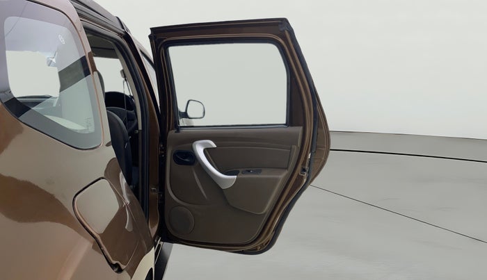 2018 Renault Duster RXE PETROL, Petrol, Manual, 77,522 km, RHS Rear Door