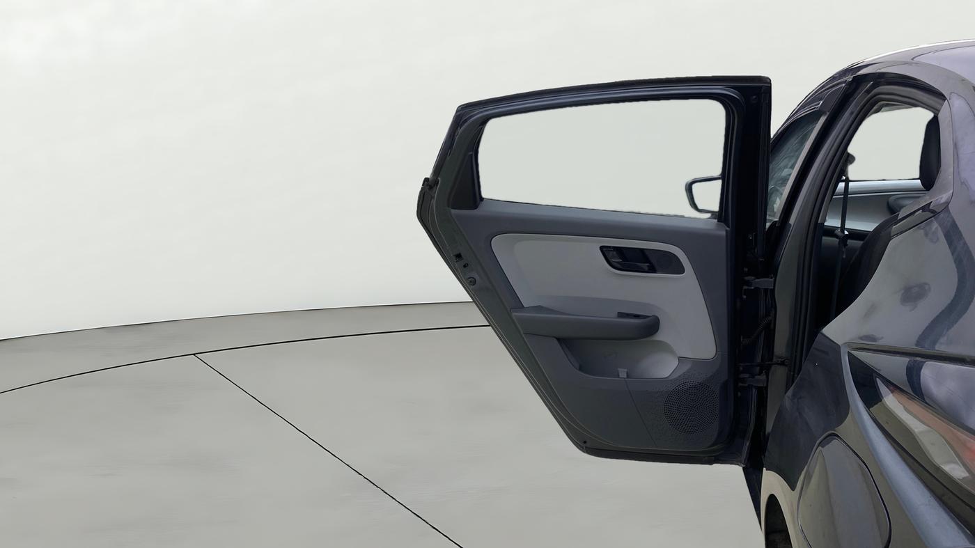 2021 Tata ALTROZ XT PETROL, Petrol, Manual, 30,537 km, LHS Rear Door