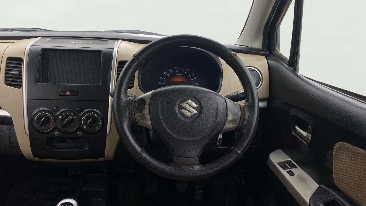 2018 Maruti Wagon R 1.0 LXI CNG, CNG, Manual, 70,117 km, Steering Wheel Close Up
