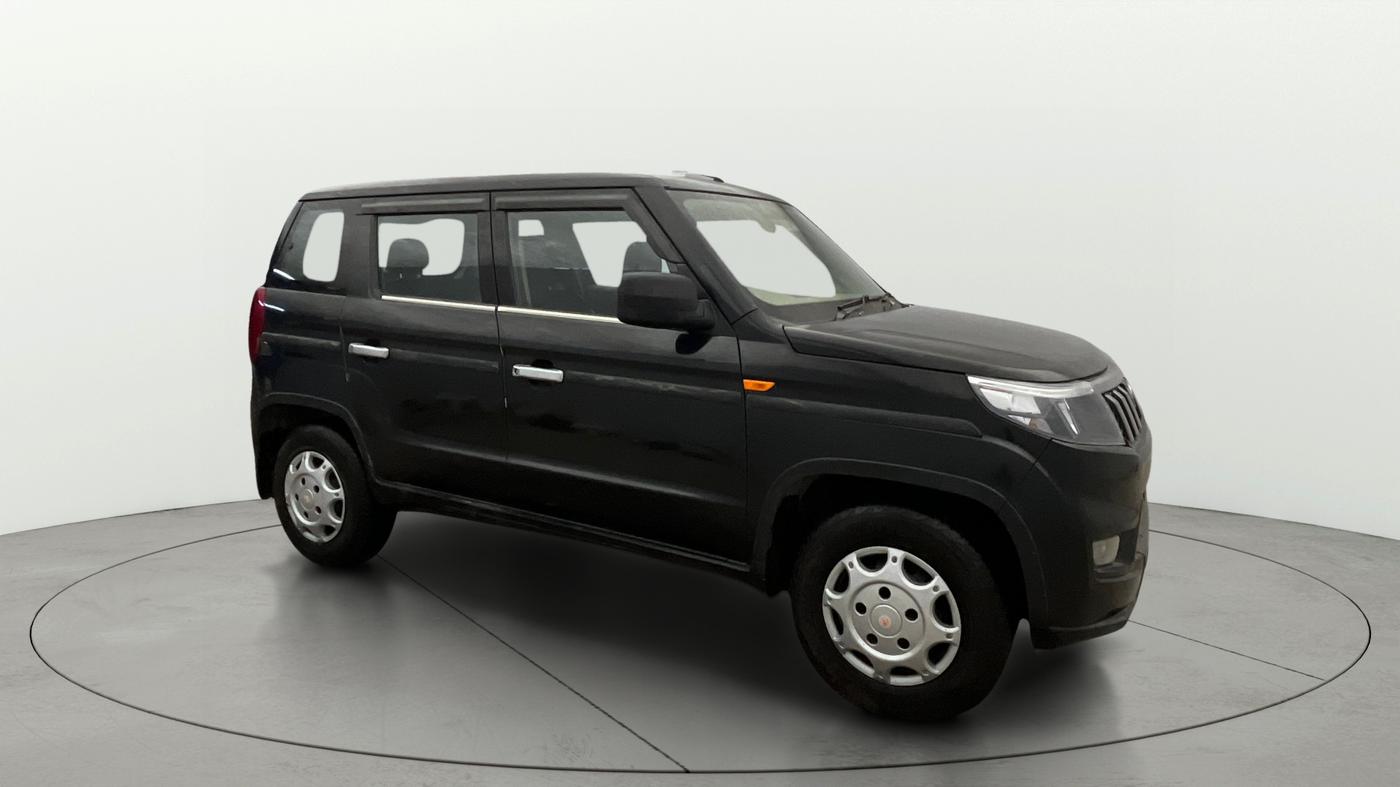 2023 Mahindra BOLERO NEO N 8, Diesel, Manual, 13,493 km, Right Front Diagonal