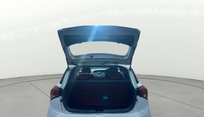 2016 Hyundai Elite i20 ASTA 1.4 CRDI, Diesel, Manual, 85,511 km, Boot Door Open