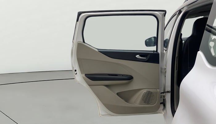 2022 Renault TRIBER RXZ AMT DUAL TONE, Petrol, Automatic, 30,814 km, LHS Rear Door