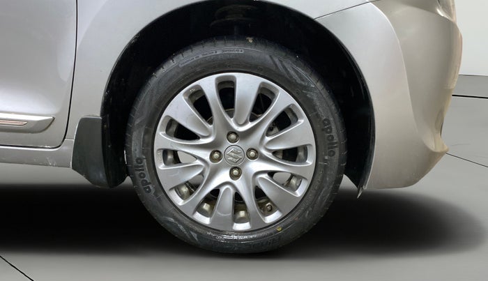 2017 Maruti Baleno ALPHA PETROL 1.2, Petrol, Manual, 33,581 km, Right Front Wheel