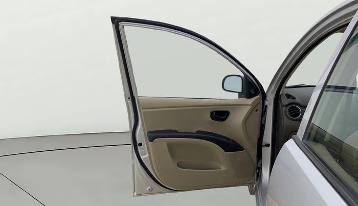 2016 Hyundai i10 MAGNA 1.1, CNG, Manual, 93,408 km, LHS Front Door