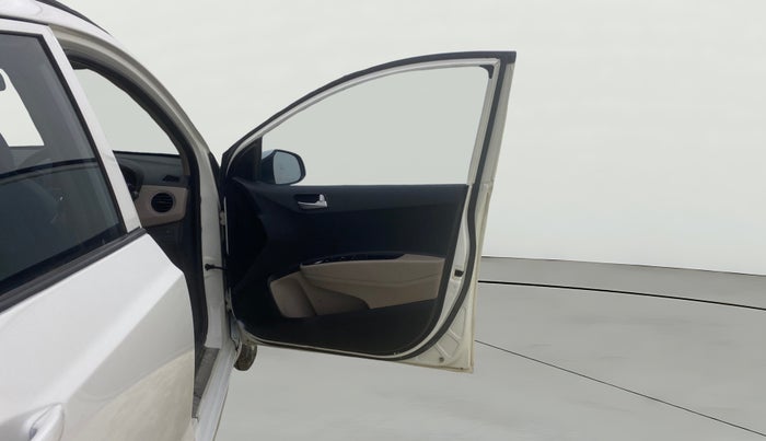 2015 Hyundai Grand i10 SPORTZ 1.2 KAPPA VTVT, Petrol, Manual, 94,261 km, RHS Front Door