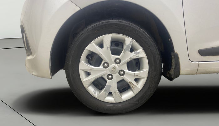 2016 Hyundai Grand i10 SPORTZ 1.2 KAPPA VTVT, Petrol, Manual, 49,219 km, Left Front Wheel