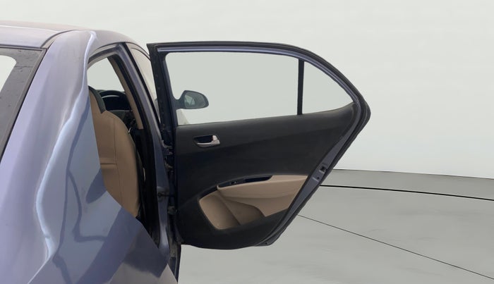 2014 Hyundai Xcent SX AT 1.2 (O), CNG, Automatic, 1,20,410 km, RHS Rear Door