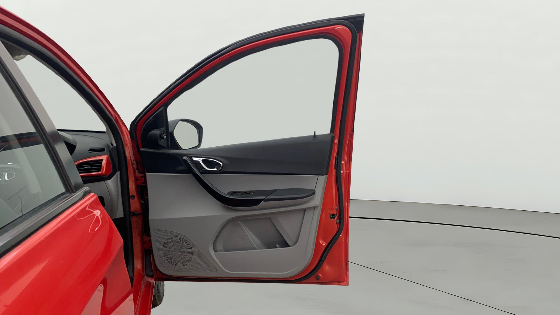 camera-RHS-Front-Door