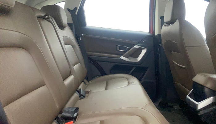 2020 Tata Harrier XZ PLUS 2.0L, Diesel, Manual, 64,706 km, Right Side Rear Door Cabin