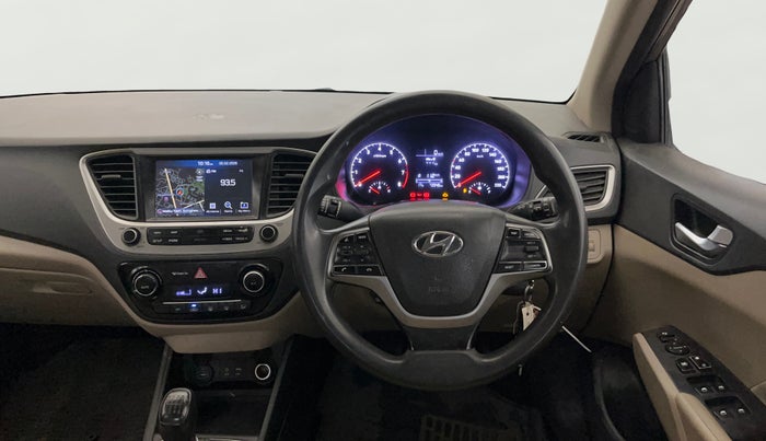 2017 Hyundai Verna 1.6 VTVT SX, Petrol, Manual, 73,291 km, Steering Wheel Close Up