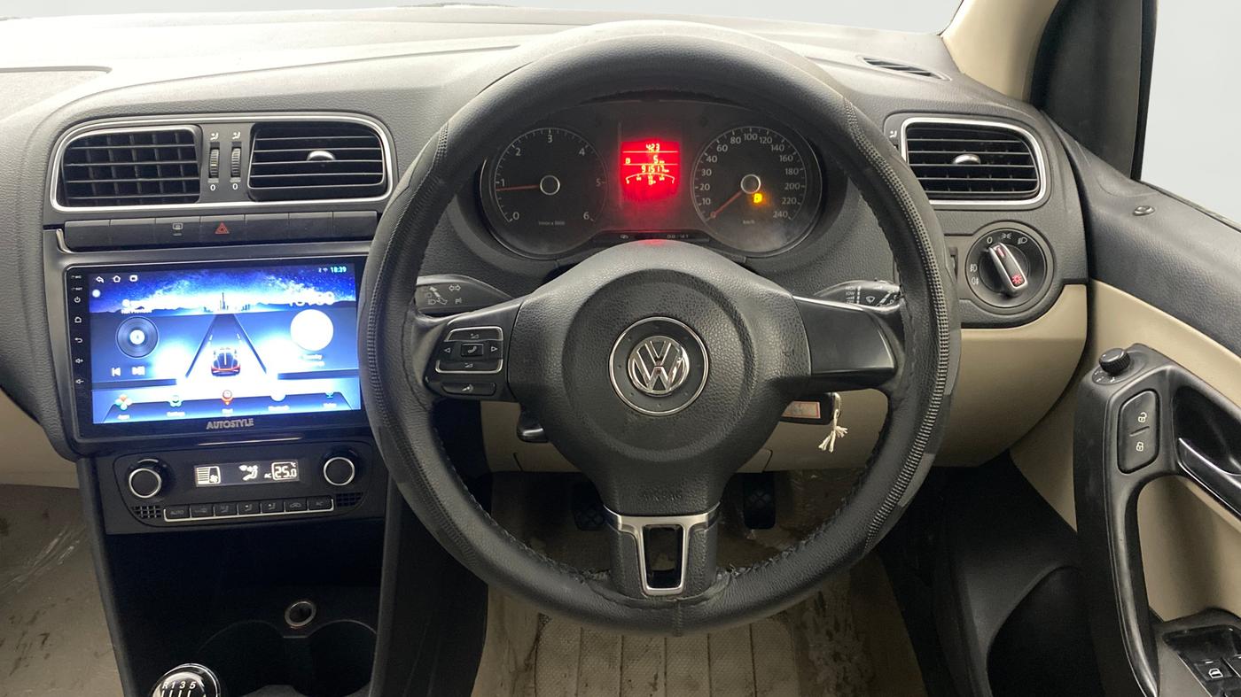 2013 Volkswagen Polo HIGHLINE DIESEL, Diesel, Manual, 91,481 km, Steering Wheel Close Up