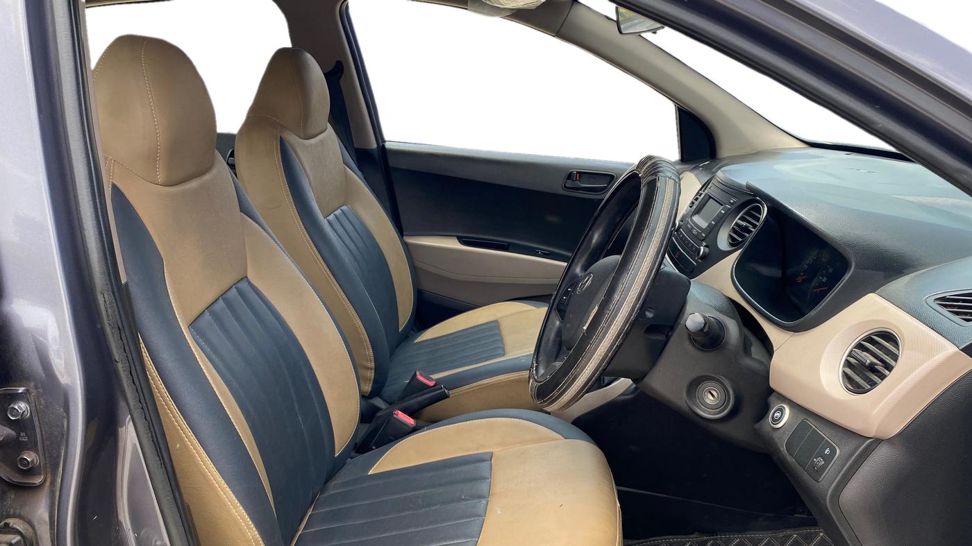 2018 Hyundai Xcent S 1.2, CNG, Manual, 99,084 km, Right Side Front Door Cabin