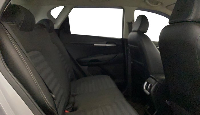 2020 KIA SONET HTK PLUS 1.0 IMT, Petrol, Manual, 76,349 km, Right Side Rear Door Cabin