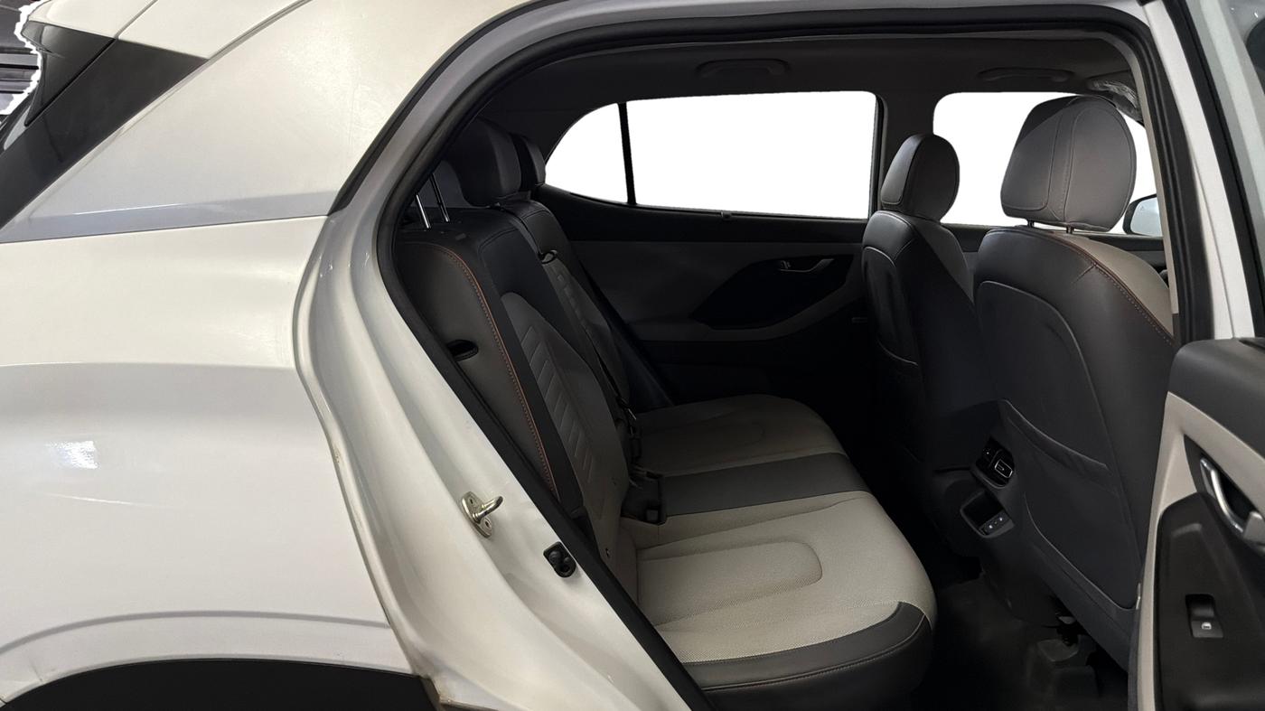 2024 Hyundai Creta SX (O) 1.5 DIESEL, Diesel, Manual, 29,794 km, Right Side Rear Door Cabin