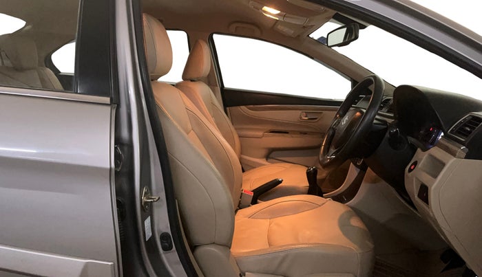 2019 Maruti Ciaz ALPHA 1.5 SHVS PETROL, Petrol, Manual, 32,434 km, Right Side Front Door Cabin