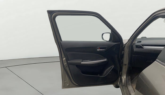 2023 Maruti Swift ZXI CNG, CNG, Manual, 38,643 km, LHS Front Door