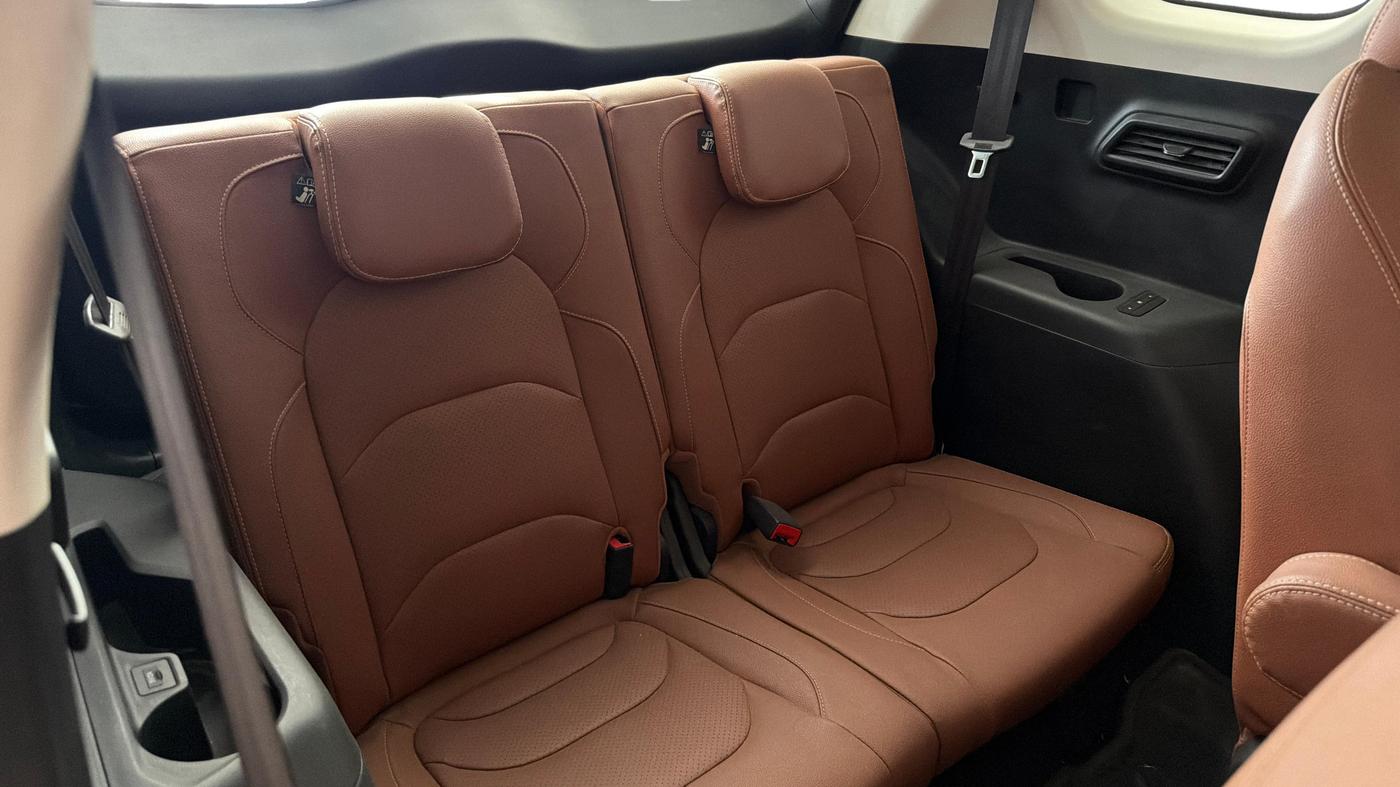 2022 MG HECTOR PLUS SHARP 2.0 DIESEL TURBO MT 6-STR, Diesel, Manual, 45,115 km, Third Seat Row ( optional )