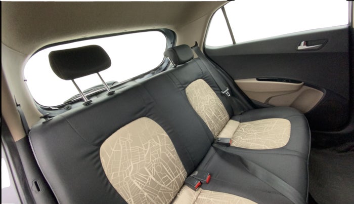 2018 Hyundai Grand i10 ASTA 1.2 KAPPA VTVT, Petrol, Manual, 1,15,563 km, Right Side Rear Door Cabin