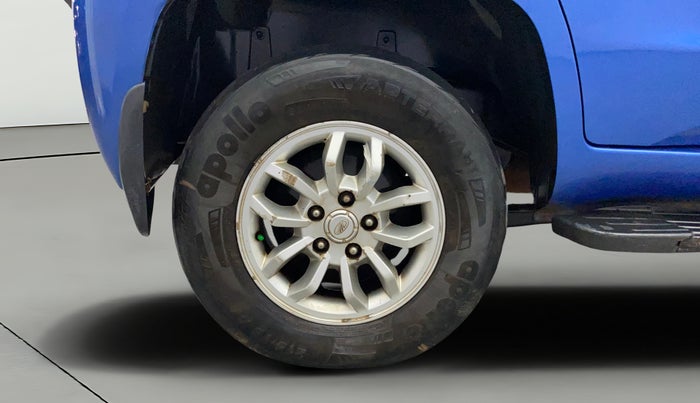 2016 Mahindra TUV300 T8 AMT, Diesel, Automatic, 1,03,494 km, Right Rear Wheel