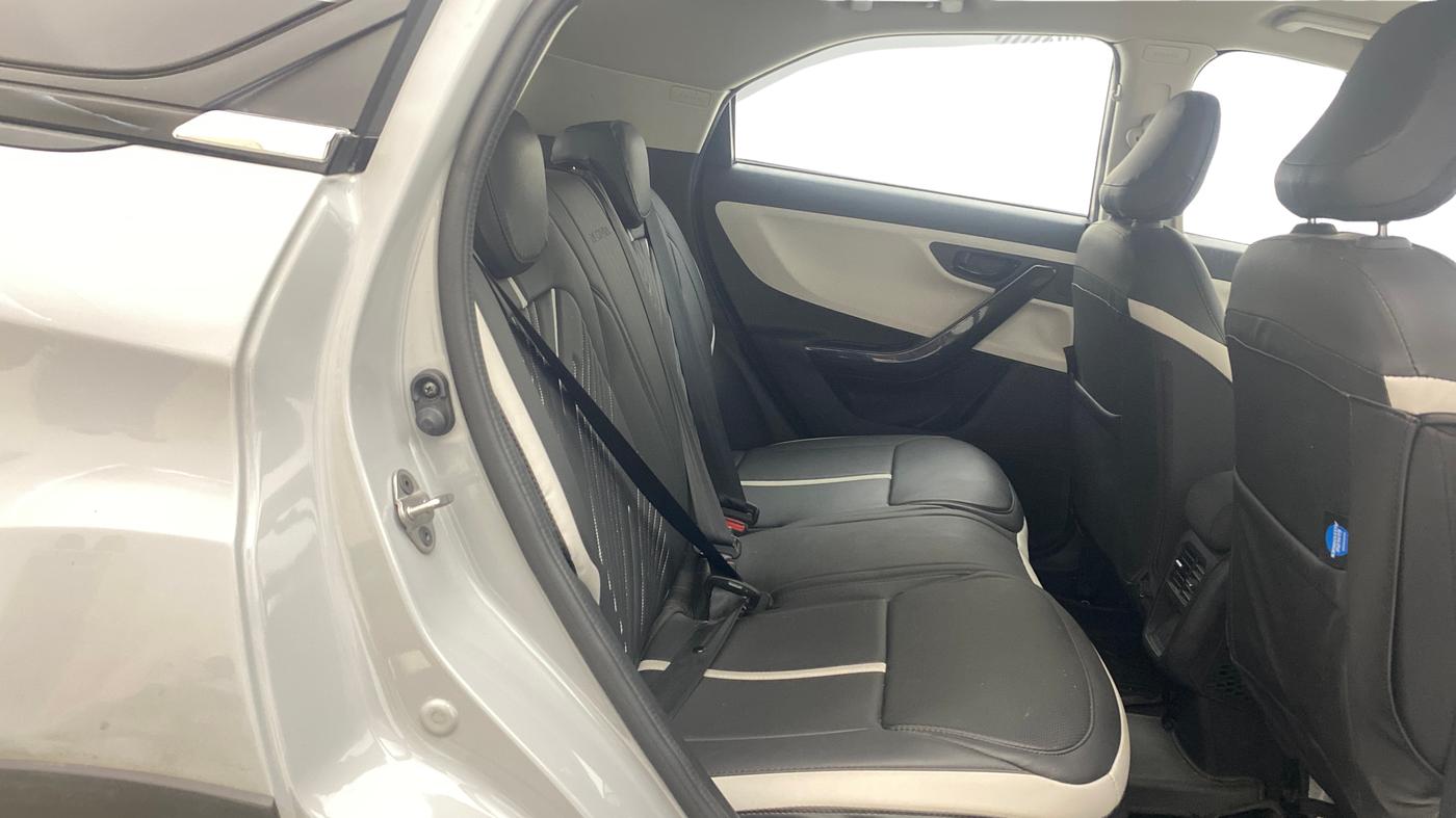 2025 Tata NEXON CREATIVE PLUS 1.2 REVOTRON 6 AMT, Petrol, Automatic, 6,035 km, Right Side Rear Door Cabin