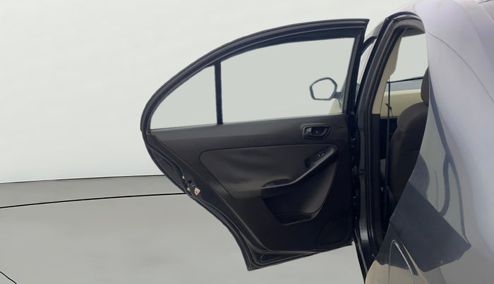 2014 Tata Zest XMA F-TRONIC DIESEL, Diesel, Automatic, 1,33,640 km, LHS Rear Door