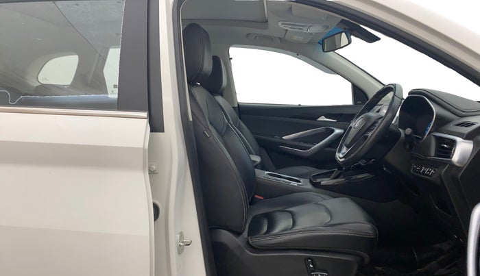 2020 MG HECTOR SHARP 1.5 DCT PETROL, Petrol, Automatic, 85,079 km, Right Side Front Door Cabin