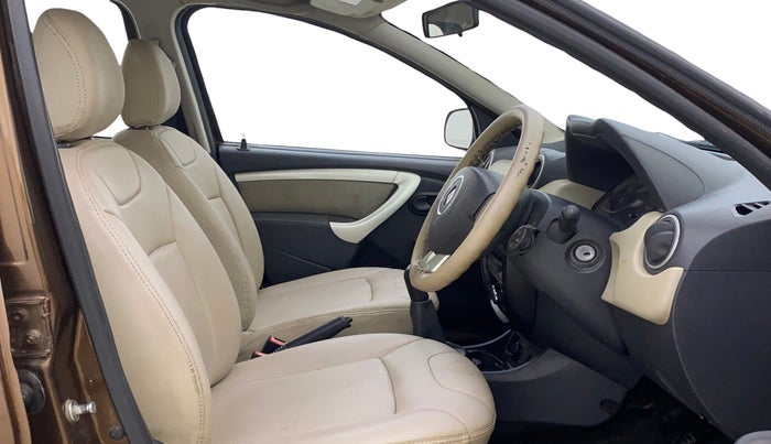2014 Renault Duster RXL PETROL, Petrol, Manual, 67,027 km, Right Side Front Door Cabin