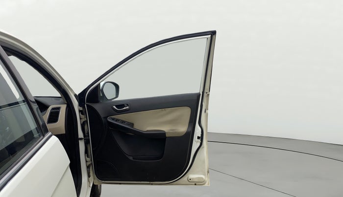 2014 Tata Zest XT PETROL, Petrol, Manual, 77,764 km, RHS Front Door