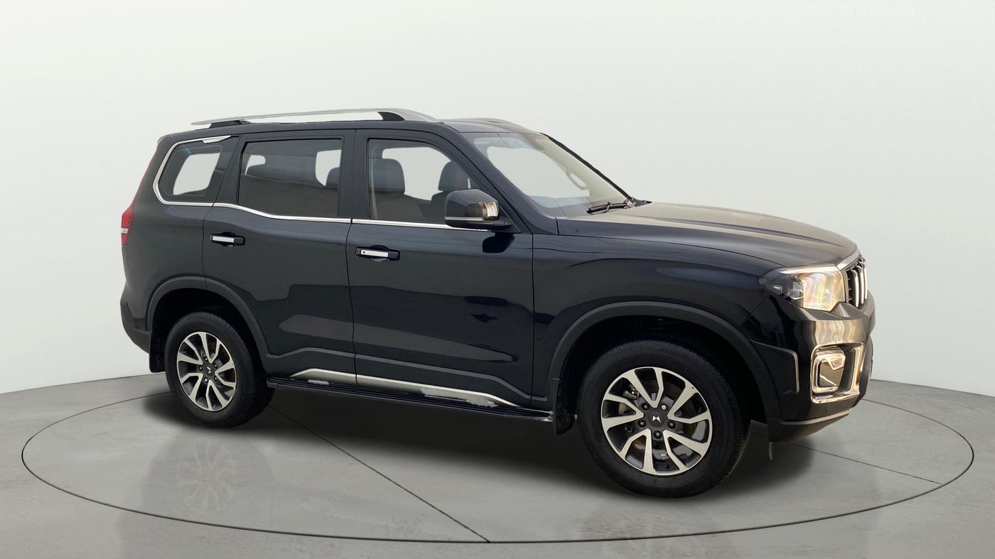 2023 Mahindra SCORPIO-N Z8 PETROL AT 7 STR, Petrol, Automatic, 7,560 km, Right Front Diagonal