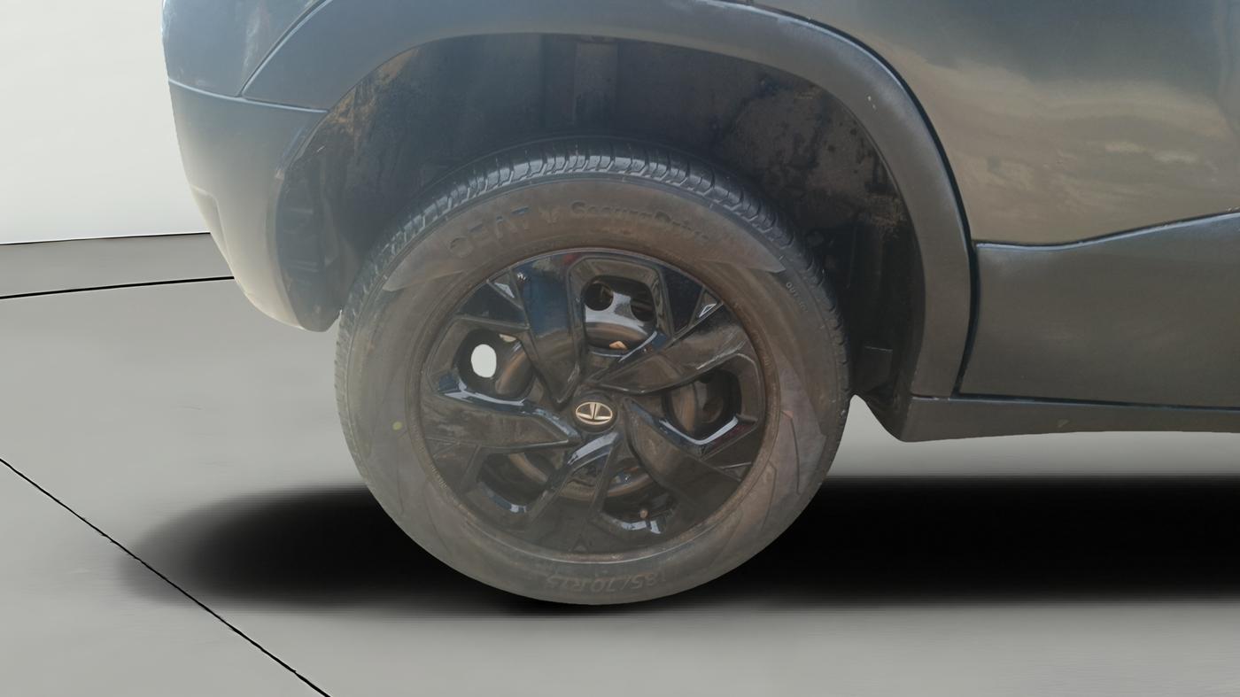 2023 Tata PUNCH ADVENTURE MT, Petrol, Manual, 36,943 km, Right Rear Wheel