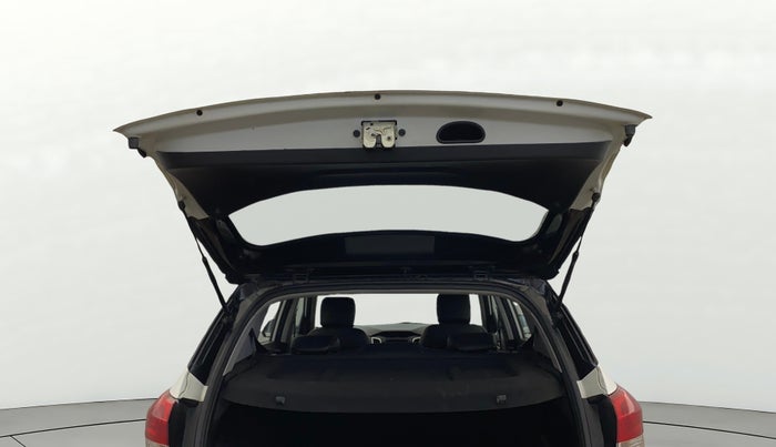 2018 Hyundai Creta SX 1.6 PETROL DUAL TONE, Petrol, Manual, 82,577 km, Boot Door Open