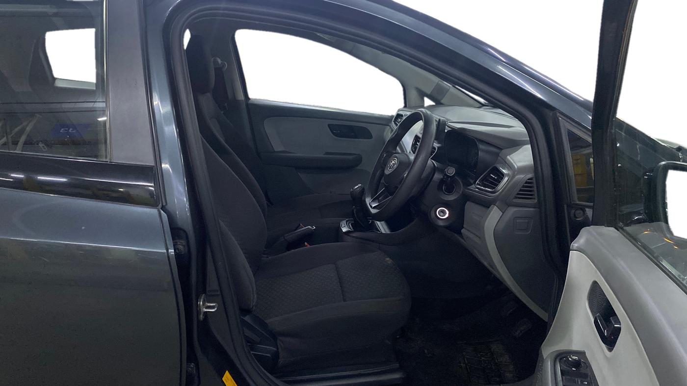 2020 Tata ALTROZ XM PETROL, Petrol, Manual, 81,344 km, Right Side Front Door Cabin