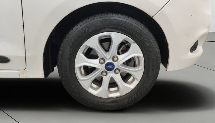 2016 Ford New Figo TITANIUM 1.2 PETROL MT, CNG, Manual, 84,195 km, Right Front Wheel