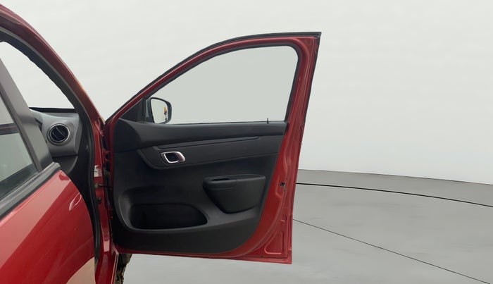 2019 Renault Kwid RXT 1.0 (O), Petrol, Manual, 5,890 km, RHS Front Door