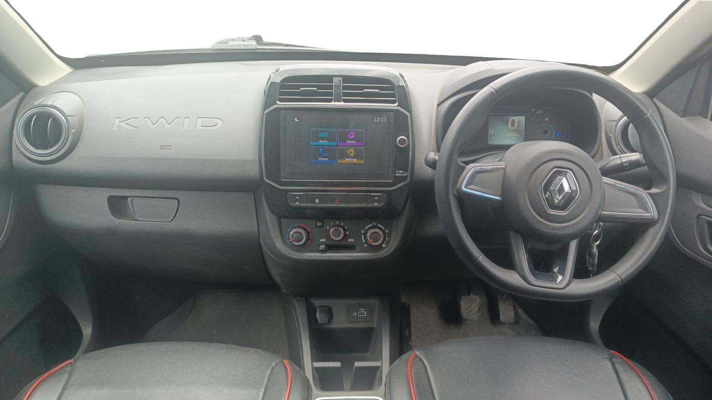 2022 Renault Kwid RXT 1.0 AMT, Petrol, Automatic, 33,680 km, Dashboard