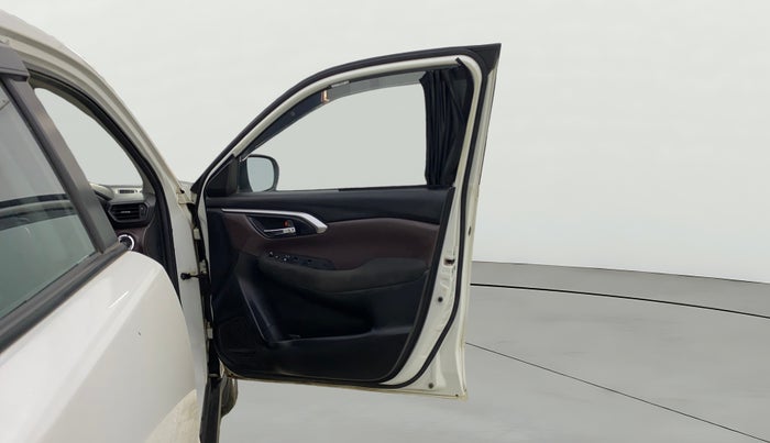 2024 Maruti Grand Vitara SIGMA SMART HYBRID, Petrol, Manual, 31,080 km, RHS Front Door