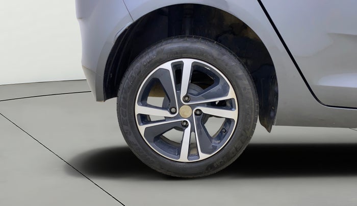 2023 Tata ALTROZ XZA, Petrol, Automatic, 8,733 km, Right Rear Wheel