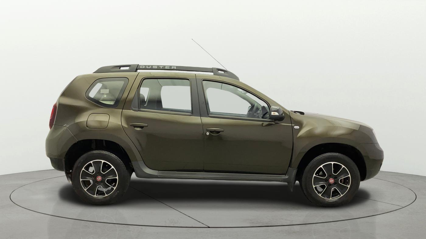 2017 Renault Duster 85 PS RXS MT DIESEL, Diesel, Manual, 1,40,973 km, Right Side View