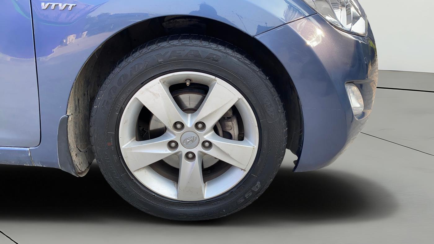 2014 Hyundai New Elantra 1.8 SX MT VTVT, Petrol, Manual, 71,756 km, Right Front Wheel