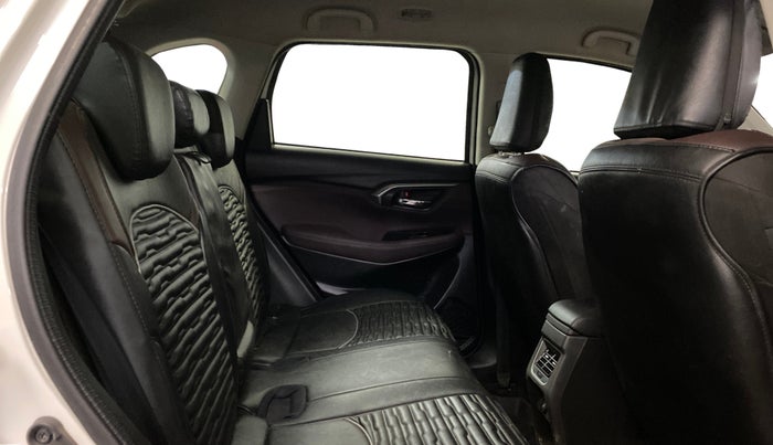 2022 Maruti Grand Vitara ZETA SMART HYBRID, Petrol, Manual, 1,13,106 km, Right Side Rear Door Cabin