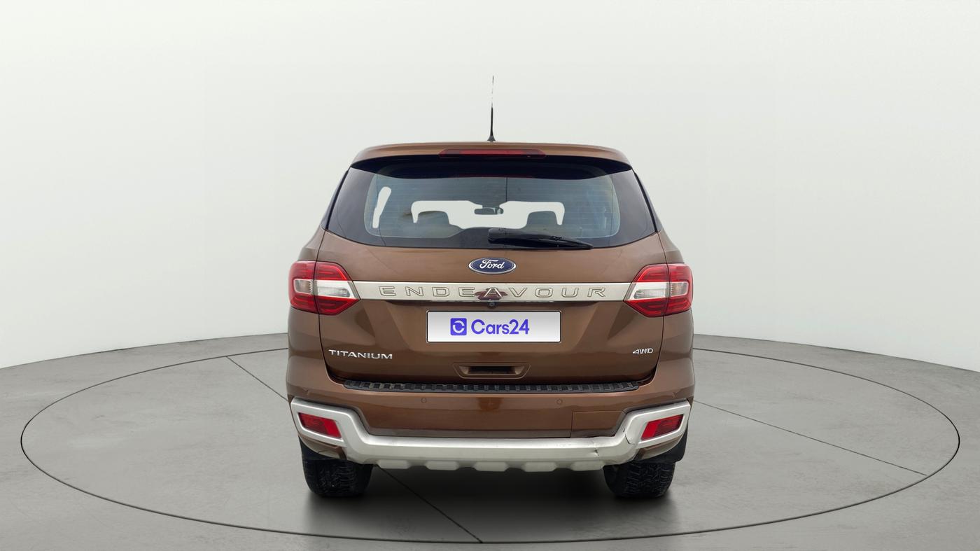 2017 Ford Endeavour TITANIUM 3.2 4X4 AT, Diesel, Automatic, 1,35,440 km, Back/Rear
