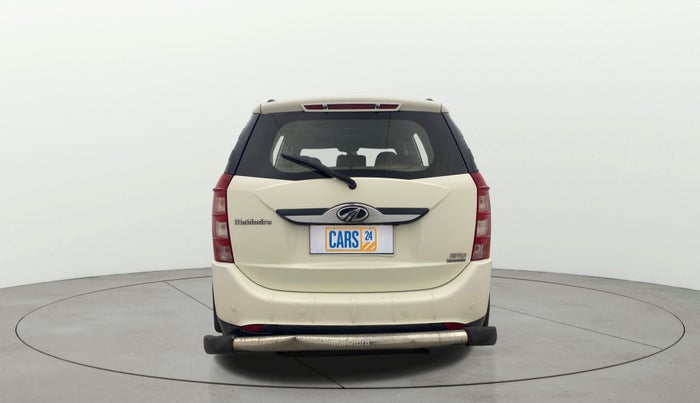 2016 Mahindra XUV500 W10 AT, Diesel, Automatic, 99,877 km, Back/Rear