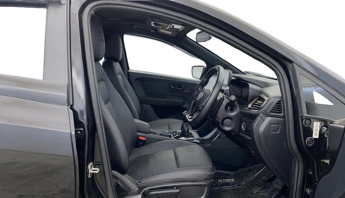 2023 Tata ALTROZ XZ Plus (S) Dark Edition, Petrol, Manual, 9,701 km, Right Side Front Door Cabin