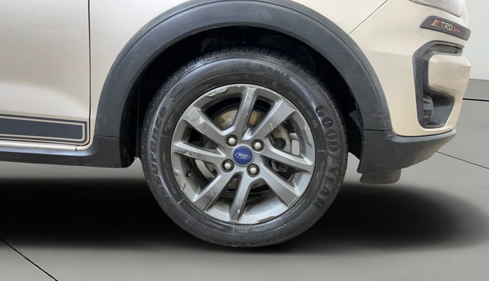 2018 Ford FREESTYLE TITANIUM 1.2 PETROL, Petrol, Manual, 56,238 km, Right Front Wheel