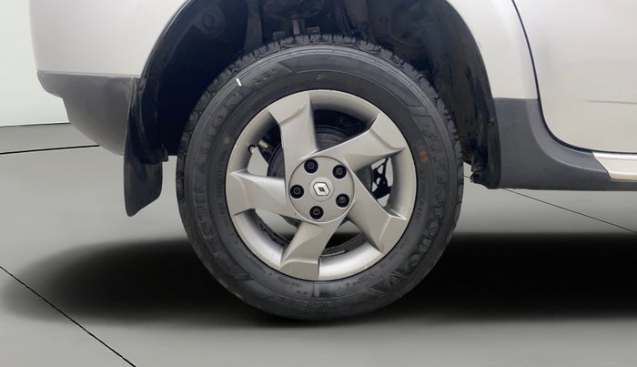 2015 Renault Duster 110 PS RXL DIESEL, Diesel, Manual, 1,04,256 km, Right Rear Wheel