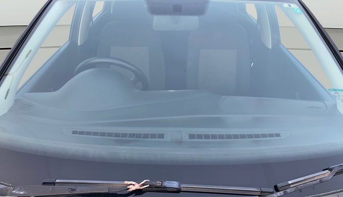 2020 Volkswagen Polo COMFORTLINE 1.0L TSI, Petrol, Manual, 70,362 km, Front Windshield